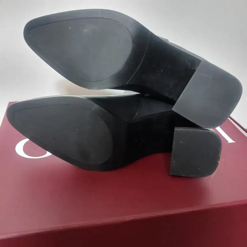 [BUNJANG] Zara Black Leather Ankle Boots Heels Shoes / 새상품 zara 자라 블랙 가죽 구두 앵클 부츠 힐 슈즈 35 225