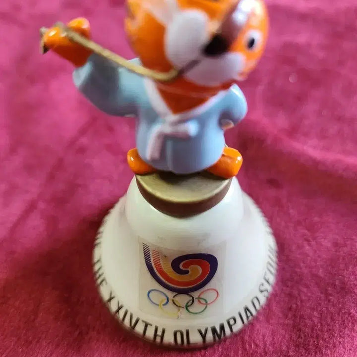 [BUNJANG] 88 Seoul Olympic Hodori Commemorative Bell / 88 서울 올림픽 호돌이 기념 종 (모자없음)