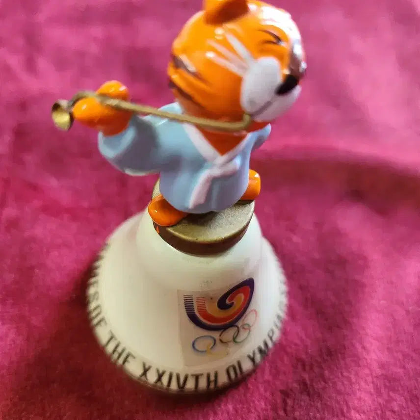 [BUNJANG] 88 Seoul Olympic Hodori Commemorative Bell / 88 서울 올림픽 호돌이 기념 종 (모자없음)