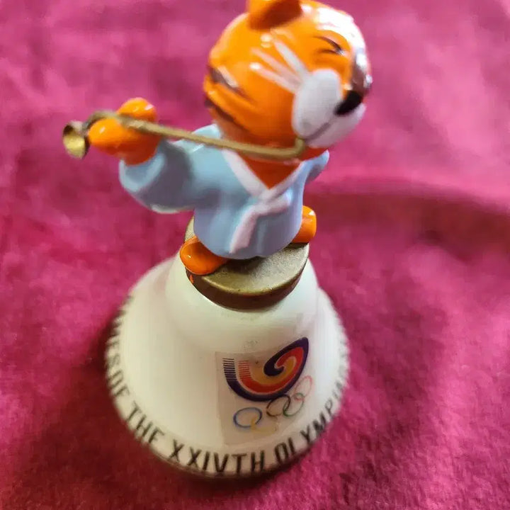 [BUNJANG] 88 Seoul Olympic Hodori Commemorative Bell / 88 서울 올림픽 호돌이 기념 종 (모자없음)