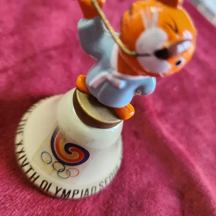 [BUNJANG] 88 Seoul Olympic Hodori Commemorative Bell / 88 서울 올림픽 호돌이 기념 종 (모자없음)
