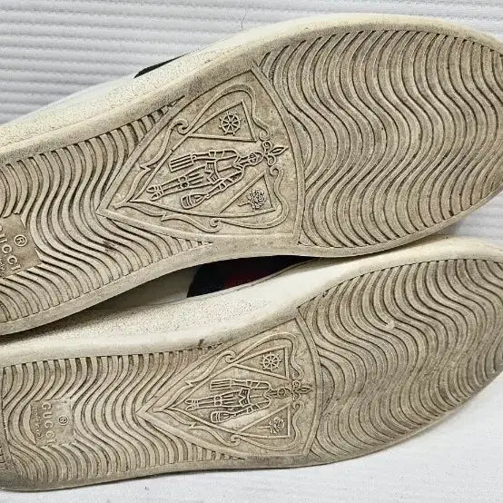 [BUNJANG] GUCCI Ace Bee Embroidery Sneakers (Size 8) / GUCCI 구찌 에이스 꿀벌 자수 스니커즈 8사이즈 270