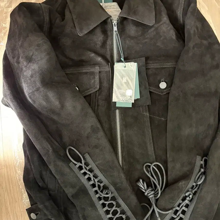 [BUNJANG] Undermycar Cathedral Embroidered Suede Trucker Jacket / 새상품 언더마이카 퀄른성당 아트웍 자수 스웨이드 트러커 자켓