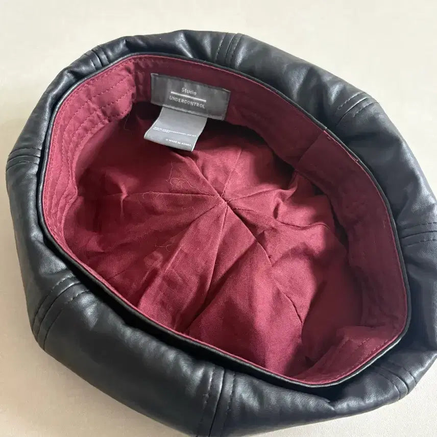 [BUNJANG] Wonderplace Leather Beret / 빵모자 가죽 레더 베레모