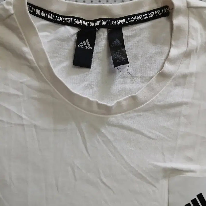 [BUNJANG] Adidas White Three Stripe Short Sleeve T-Shirt / 아디다스 흰색 삼선 반팔 티셔츠