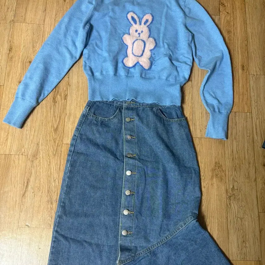 [BUNJANG] Kirsh Rabbit Embroidered Knit &amp; Skirt Set / 키르시 토끼니트와 스커트