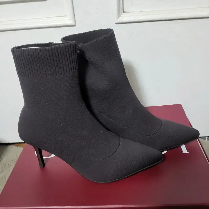 [BUNJANG] Andrea Carrano Ankle Boots 245 / 새상품 안드레아카라노 삭스 앵클 부츠 245 넘이쁨  정상가 89000