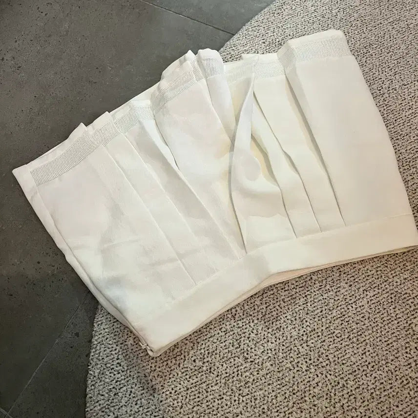 [BUNJANG] Club Monaco Pleated Skirt / 클럽모나코 플리츠 스커트(24)