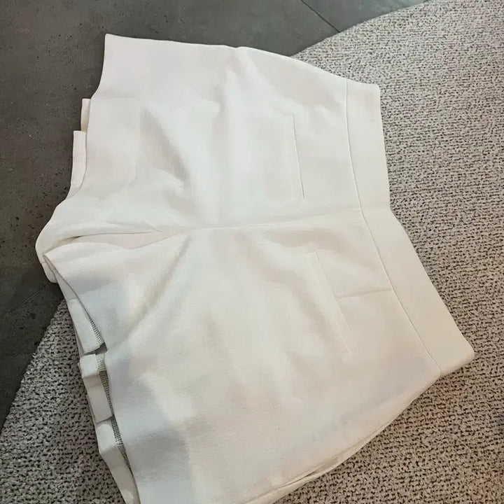 [BUNJANG] Club Monaco Pleated Skirt / 클럽모나코 플리츠 스커트(24)