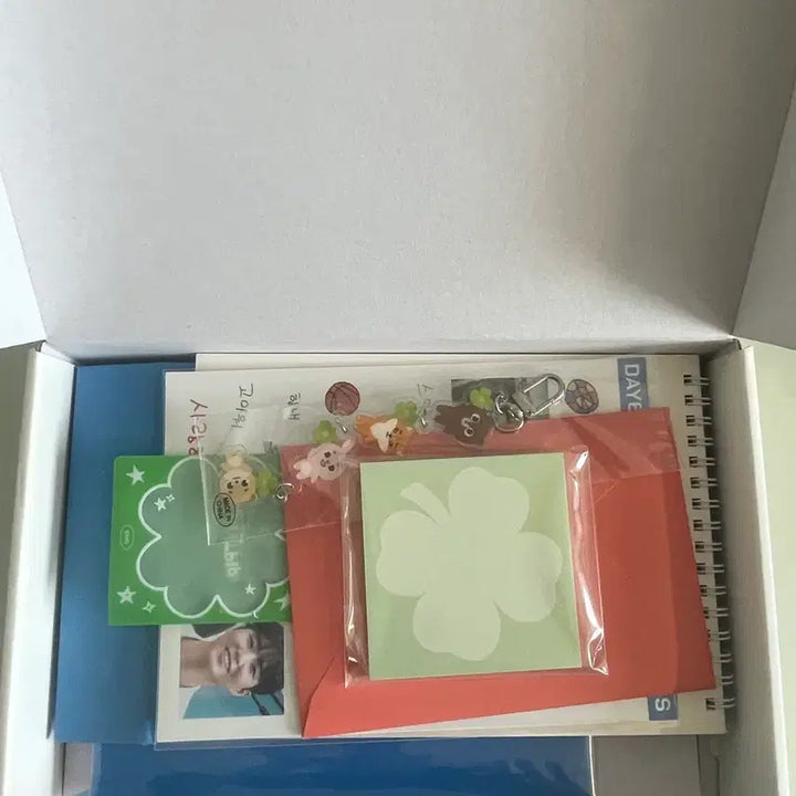 [BUNJANG] Day6 Signature + Photocard Bundle Set / 덤 있음!) 데이식스 시그+포카 일괄 처분