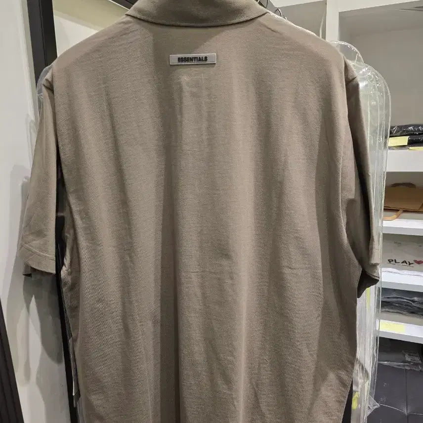 [BUNJANG] Fear of God Essentials Reflective Short Sleeve Polo Shirt / 피어오브갓 에센셜 리플렉티브 반팔 폴로티