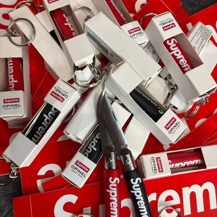 [BUNJANG] Supreme x Opinel No. 4 Knife Keychain - FW25 / 슈프림 x 오피넬 No. 4 나이프 키체인 -25FW