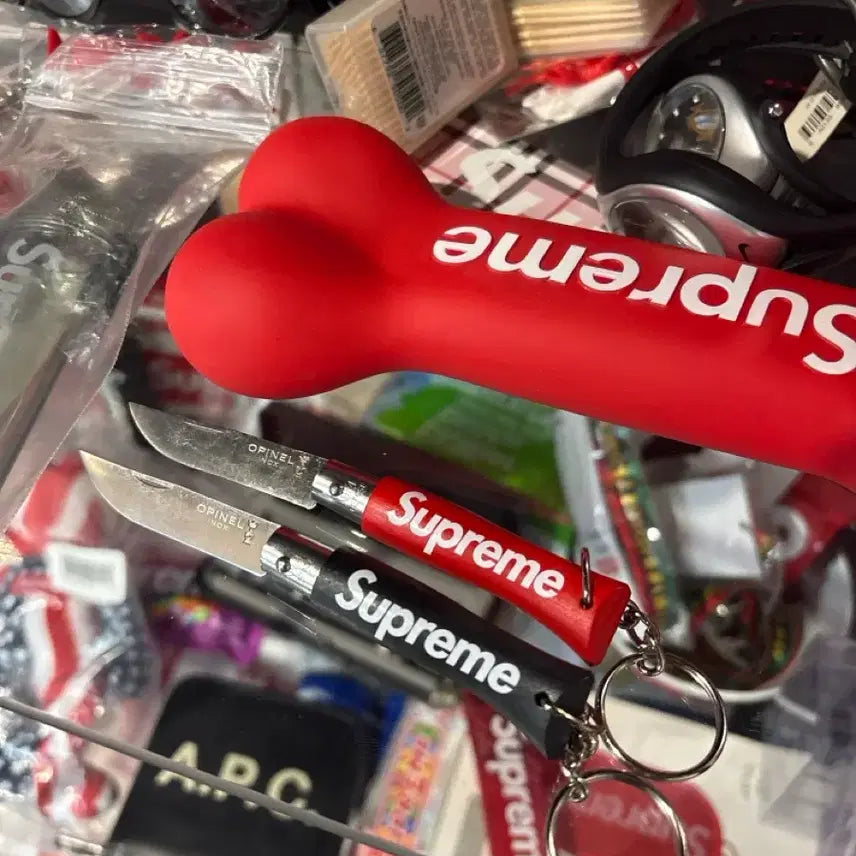 [BUNJANG] Supreme x Opinel No. 4 Knife Keychain - FW25 / 슈프림 x 오피넬 No. 4 나이프 키체인 -25FW