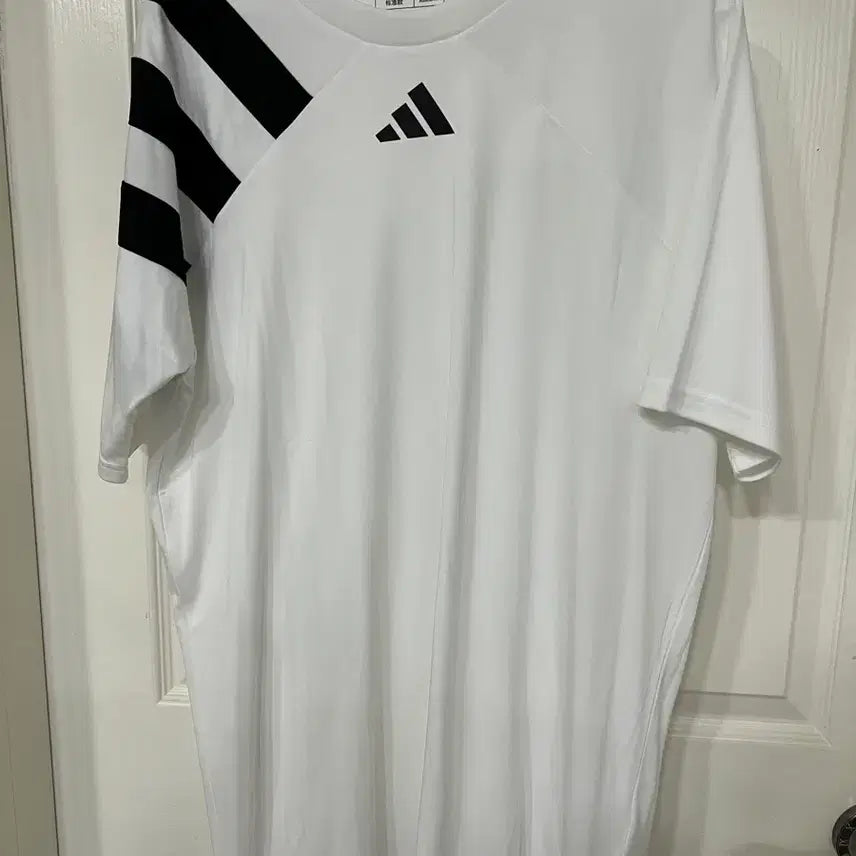 [BUNJANG] Adidas White T-Shirt / 아디다스 흰색 반팔 티셔츠