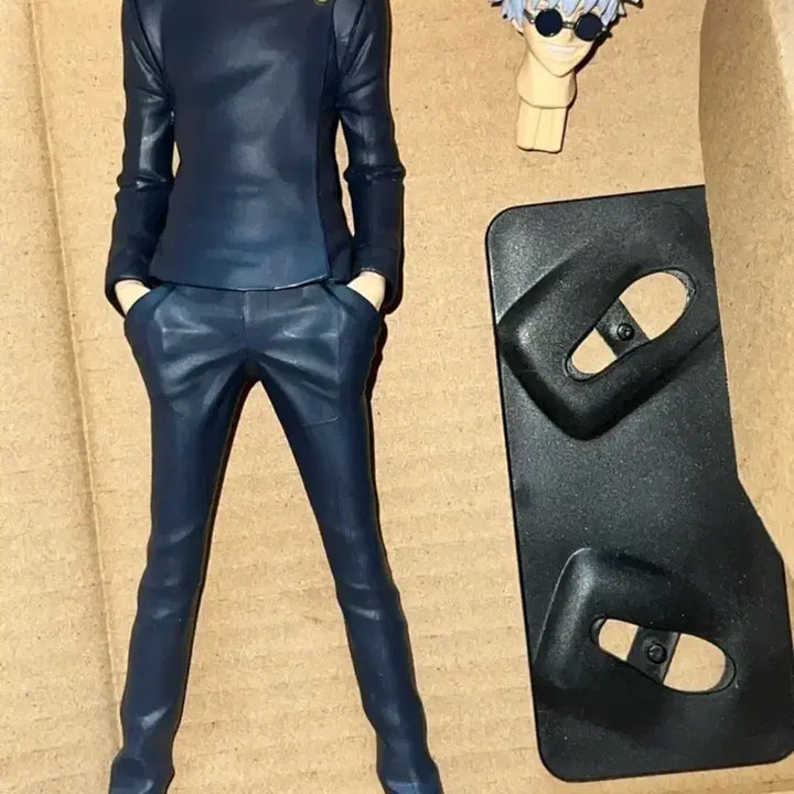 [SOLD OUT] 주술회전 고죠 피규어