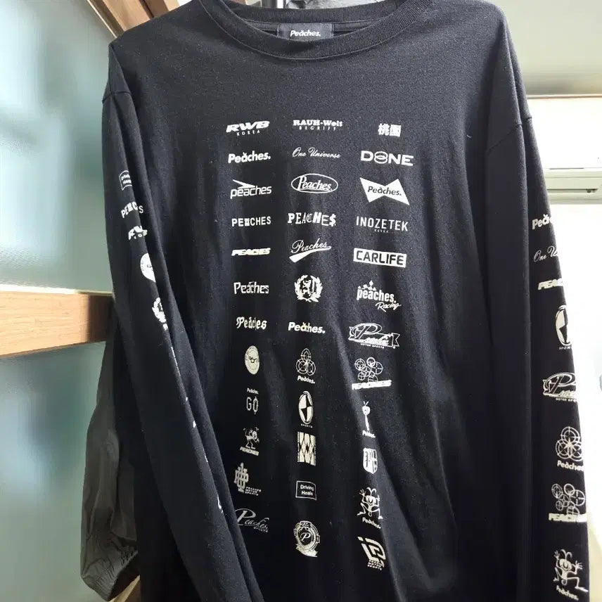 [BUNJANG] Peaches Black Long Sleeve T-Shirt / Peaches 블랙 긴팔 티셔츠 피치스