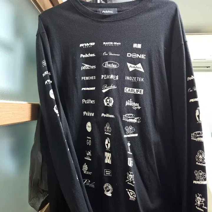 [BUNJANG] Peaches Black Long Sleeve T-Shirt / Peaches 블랙 긴팔 티셔츠 피치스