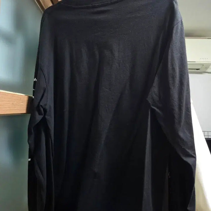 [BUNJANG] Peaches Black Long Sleeve T-Shirt / Peaches 블랙 긴팔 티셔츠 피치스