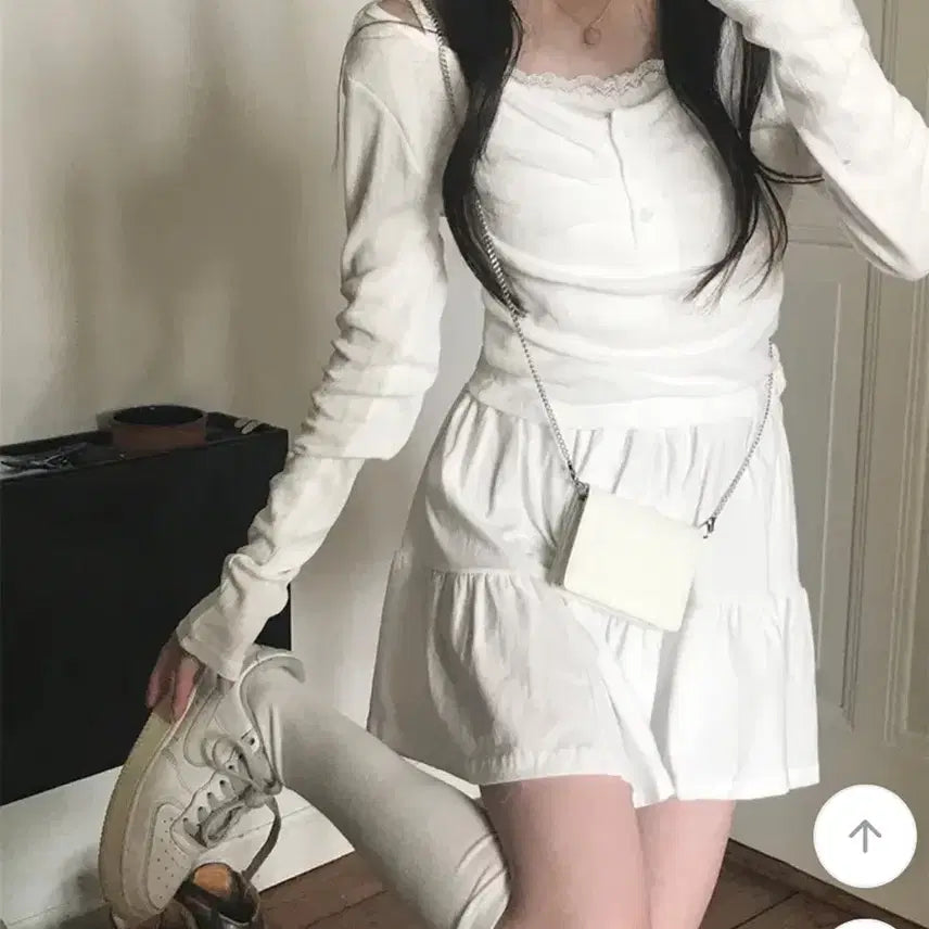 [SOLD OUT] 미니포에 베니얼 발레코어 오프숄더 티셔츠