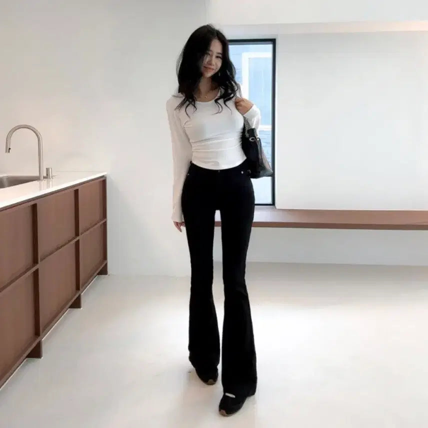 [BUNJANG] NaShowJung Black Long Bootcut Jeans with Hip Pad - Size M / 새상품 나쇼중 자체제작 키큰녀 블랙 롱 부츠컷 골반패드 M