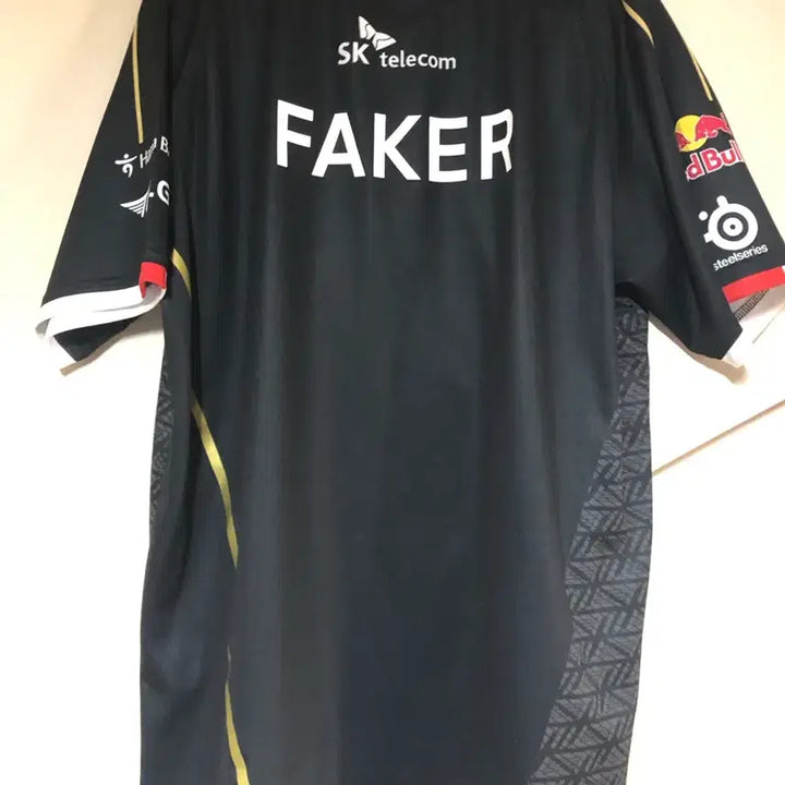 [SOLD OUT] 2XL 티원 월즈 유니폼 페이커 마킹