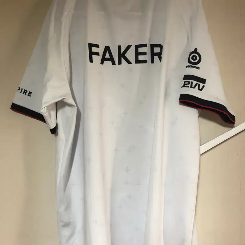 [SOLD OUT] 2XL 티원 유니폼 페이커