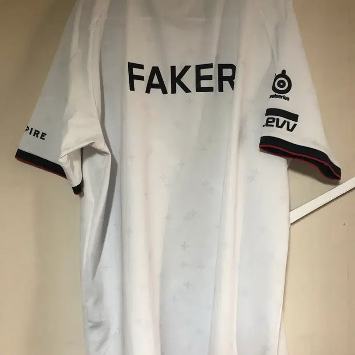 [SOLD OUT] 2XL 티원 유니폼 페이커