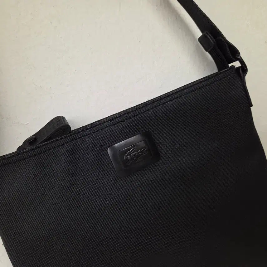 [BUNJANG] Lacoste Black Crossbody Bag / 라코스테 블랙 크로스백