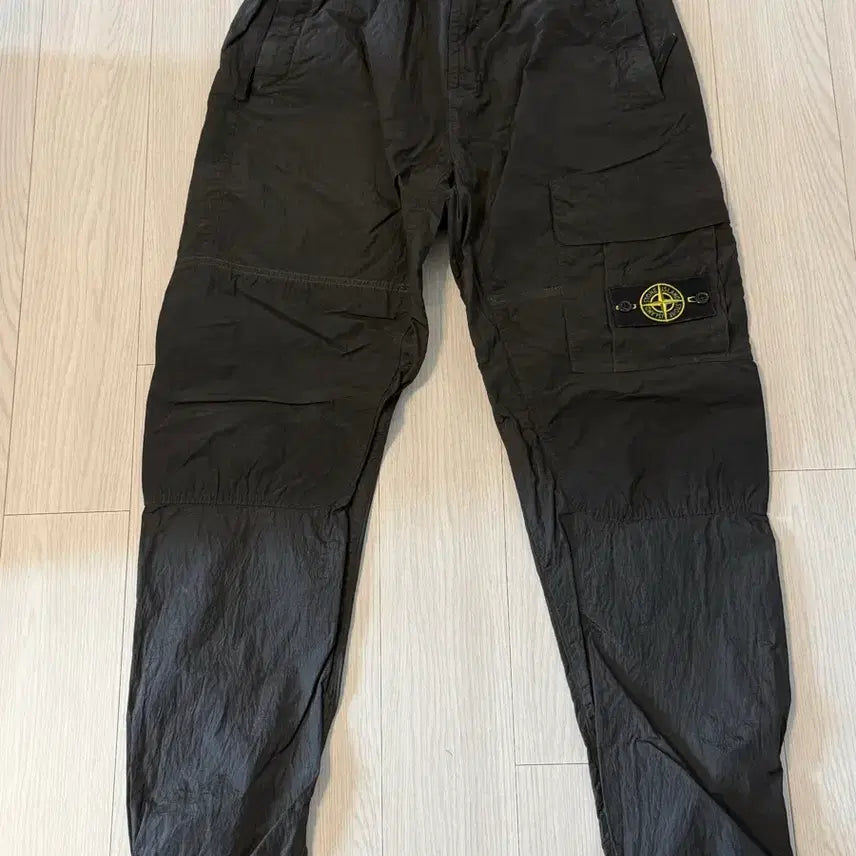 [SOLD OUT] 스톤아일랜드 나일론메탈 팬츠