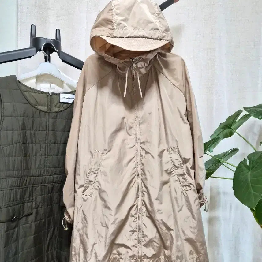 [SOLD OUT] SJ WANI 후드 롱 코트 베이지