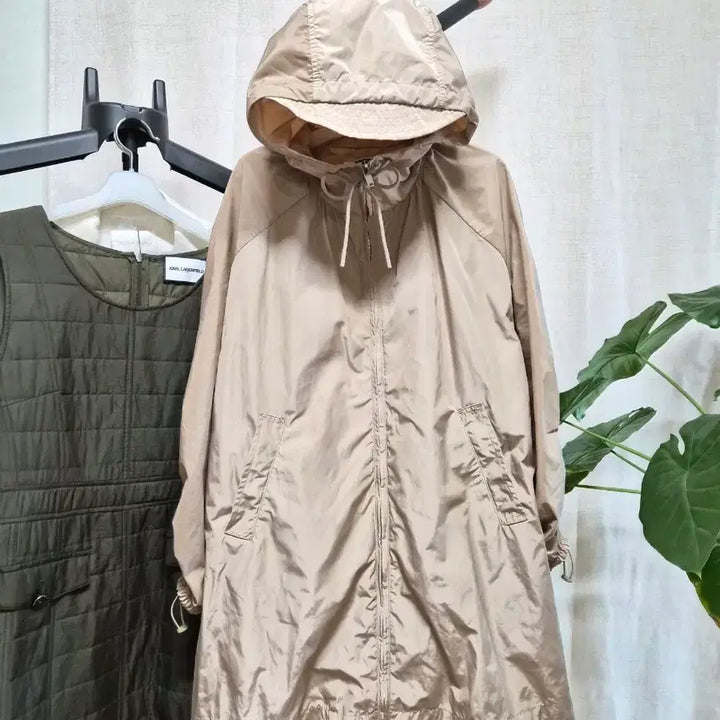 [SOLD OUT] SJ WANI 후드 롱 코트 베이지