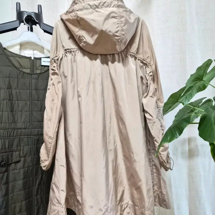 [SOLD OUT] SJ WANI 후드 롱 코트 베이지