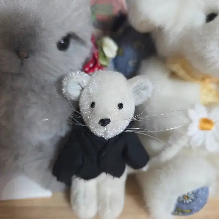 [BUNJANG] Boysbear Miniature Tuxedo Mouse Figurine / 보이즈베어 초미니 턱시도 쥐  신사 쥐