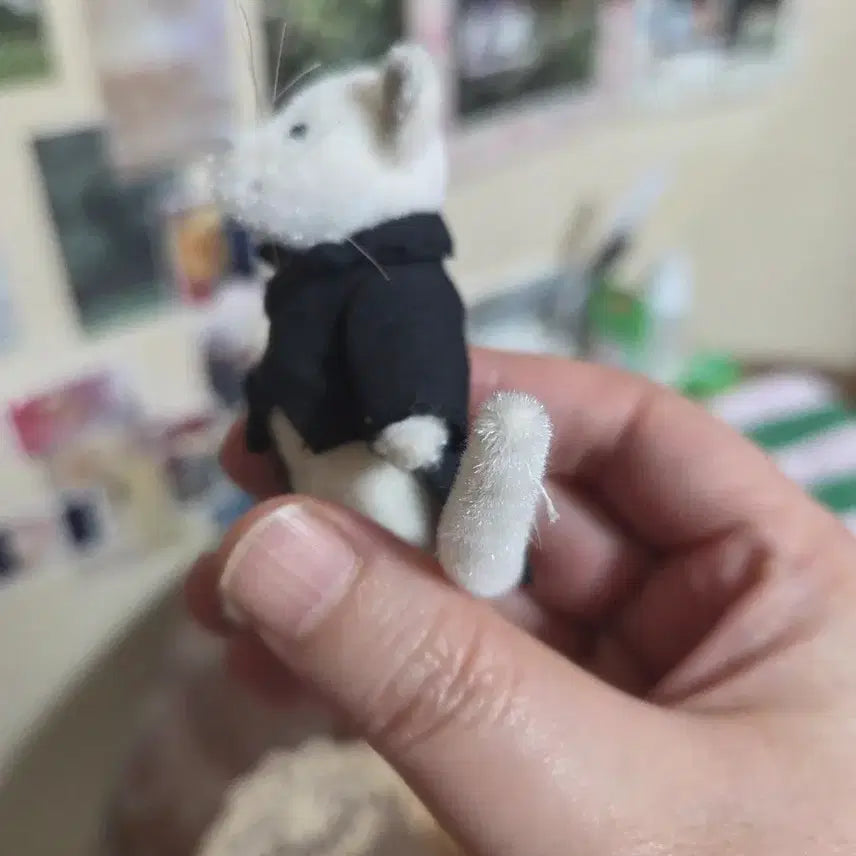 [BUNJANG] Boysbear Miniature Tuxedo Mouse Figurine / 보이즈베어 초미니 턱시도 쥐  신사 쥐