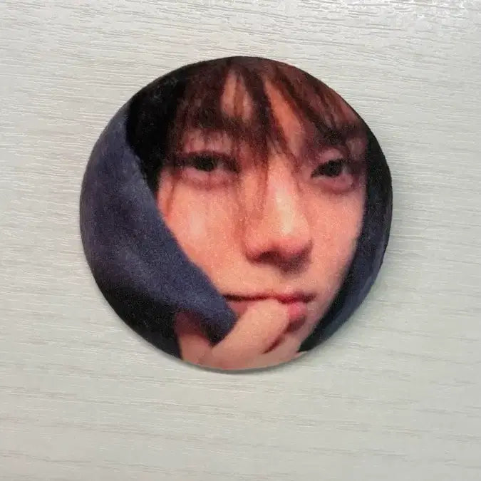 [BUNJANG] HwiB Jeon Yi Jeong Pin Badge / 휘브 전이정 말랑 핀뱃지