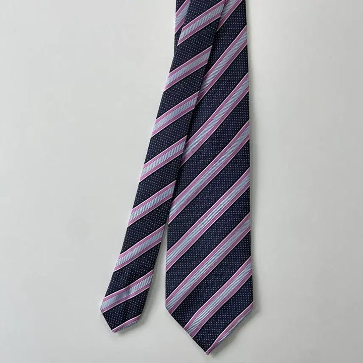 [BUNJANG] 휴고 보스 (HUGO BOSS)  명품 정품 넥타이  8.6cm / 휴고 보스 (HUGO BOSS)  명품 정품 넥타이  8.6cm