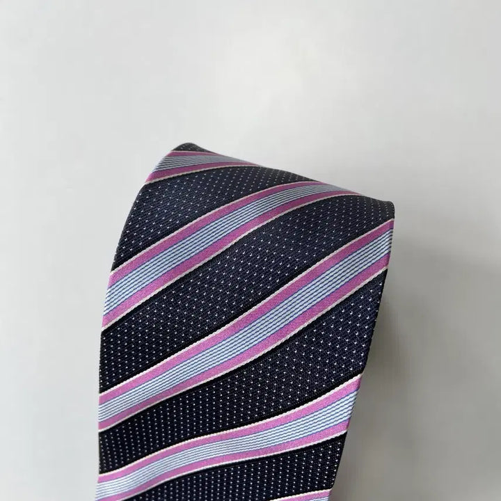 [BUNJANG] 휴고 보스 (HUGO BOSS)  명품 정품 넥타이  8.6cm / 휴고 보스 (HUGO BOSS)  명품 정품 넥타이  8.6cm
