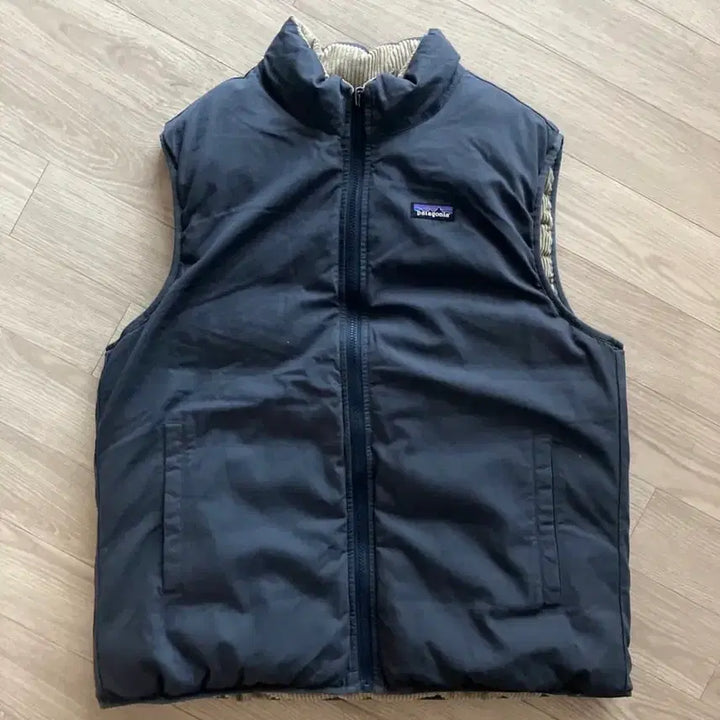 [BUNJANG] Patagonia Reversible Cotton Down Vest Navy / L) 파타고니아 리버시블 코튼 다운 베스트 네이비