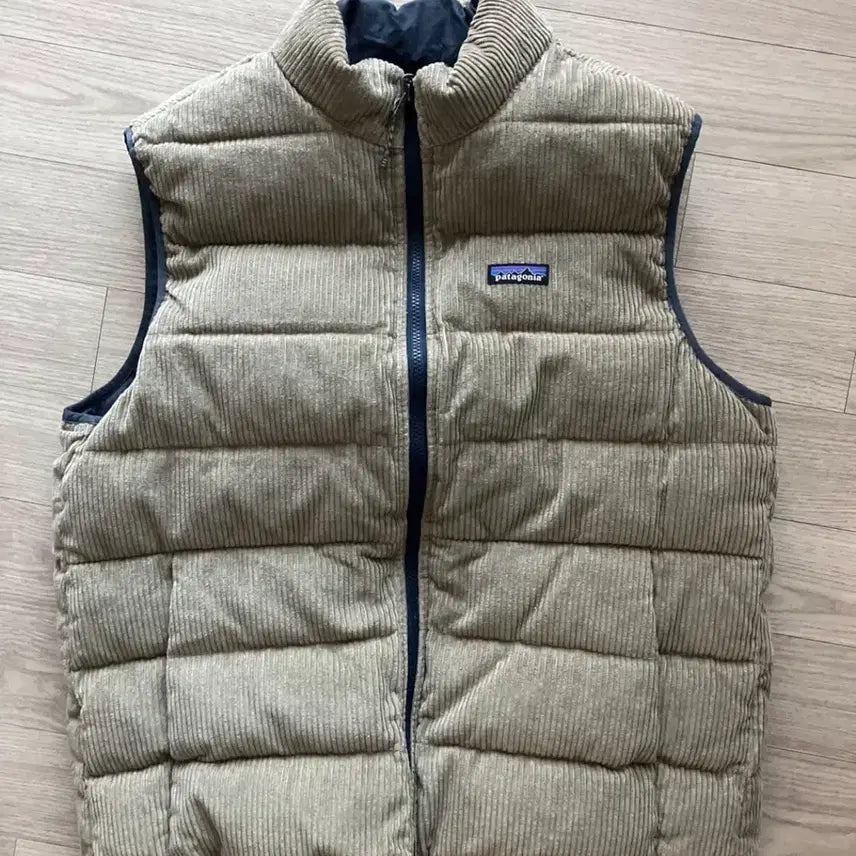 [BUNJANG] Patagonia Reversible Cotton Down Vest Navy / L) 파타고니아 리버시블 코튼 다운 베스트 네이비
