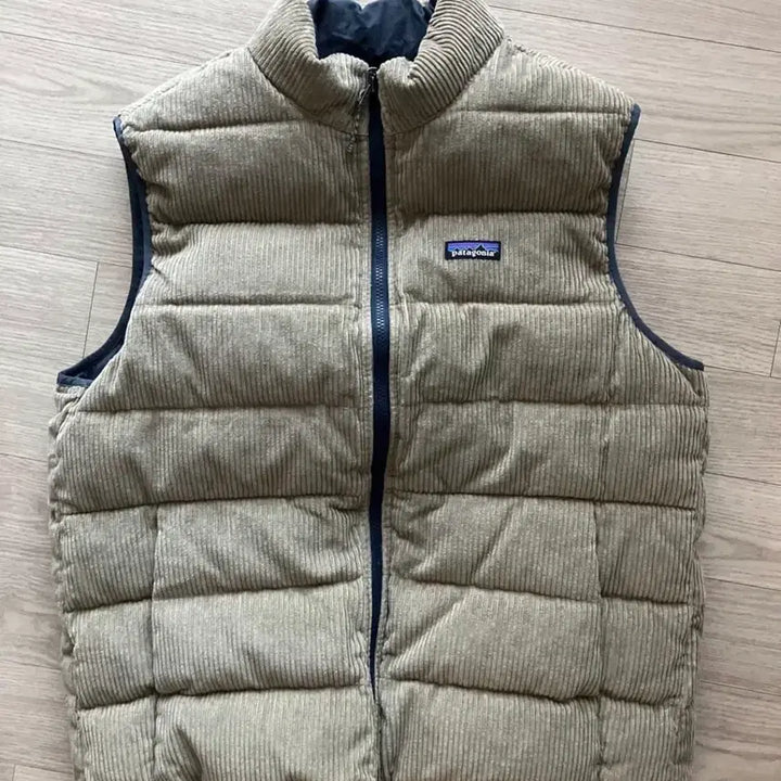 [BUNJANG] Patagonia Reversible Cotton Down Vest Navy / L) 파타고니아 리버시블 코튼 다운 베스트 네이비