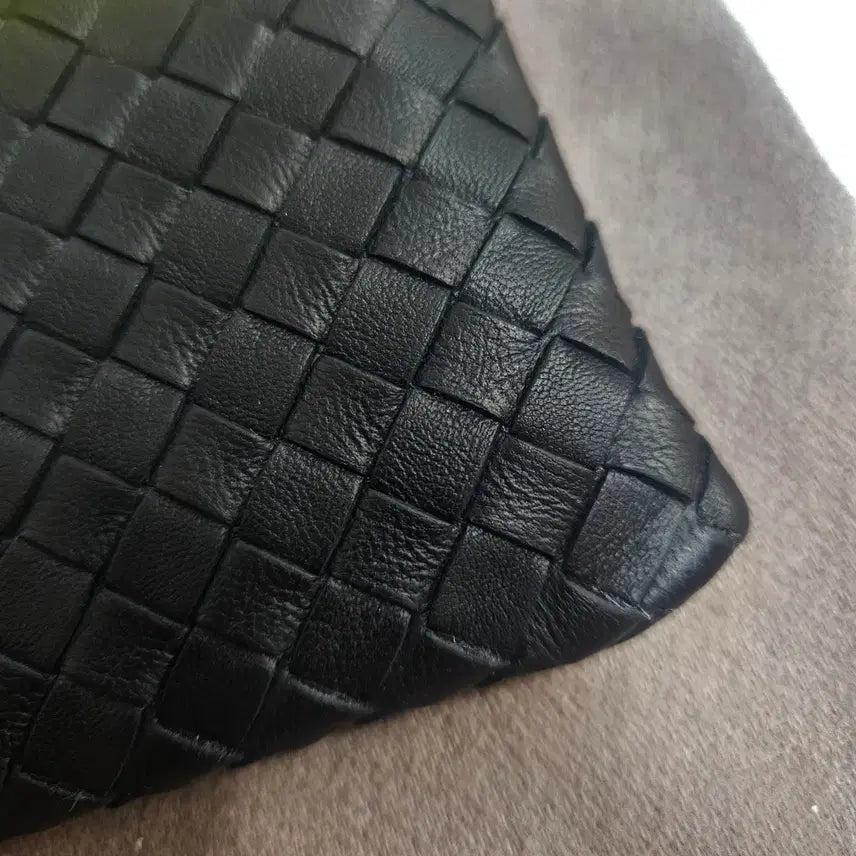 [BUNJANG] Bottega Veneta Intrecciato Black Clutch Bag / 보테가 베네타 인트레치아토 블랙 클러치백. 정품입니다 구성품 더스트백 설