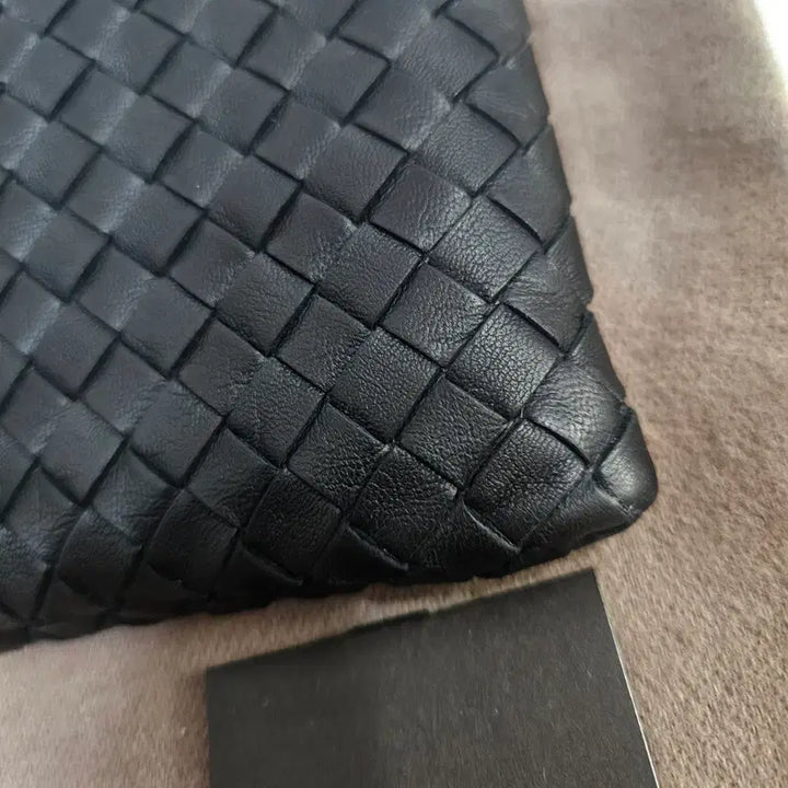 [BUNJANG] Bottega Veneta Intrecciato Black Clutch Bag / 보테가 베네타 인트레치아토 블랙 클러치백. 정품입니다 구성품 더스트백 설