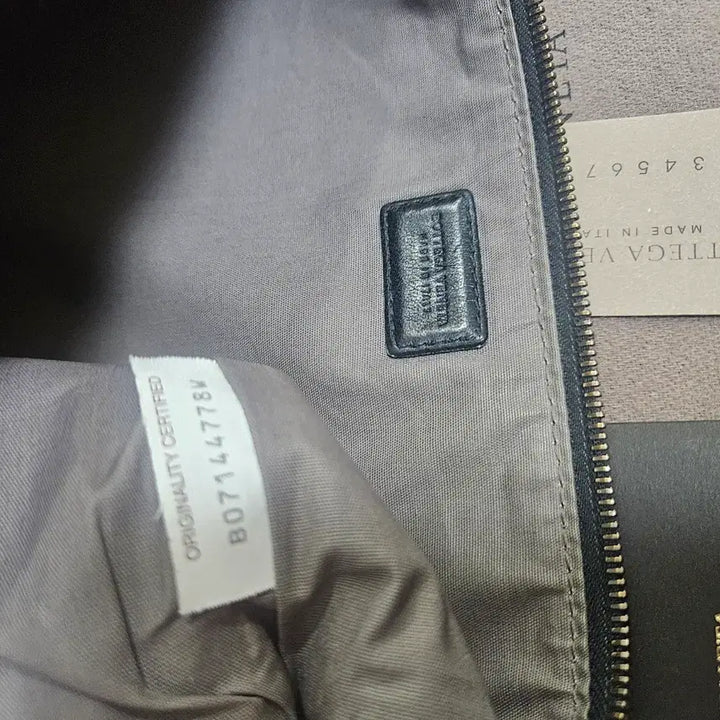 [BUNJANG] Bottega Veneta Intrecciato Black Clutch Bag / 보테가 베네타 인트레치아토 블랙 클러치백. 정품입니다 구성품 더스트백 설