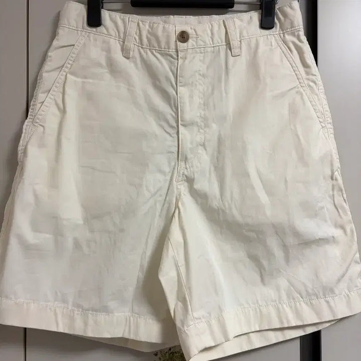 [BUNJANG] Uniqlo x JW Anderson Chino Shorts White 30 / 새상품 유니클로 x JW 앤더슨 치노 쇼트 반바지 30 화이트