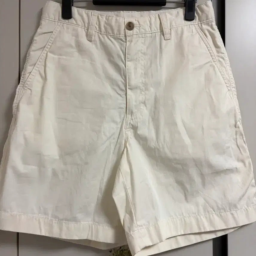 [BUNJANG] Uniqlo x JW Anderson Chino Shorts White 30 / 새상품 유니클로 x JW 앤더슨 치노 쇼트 반바지 30 화이트