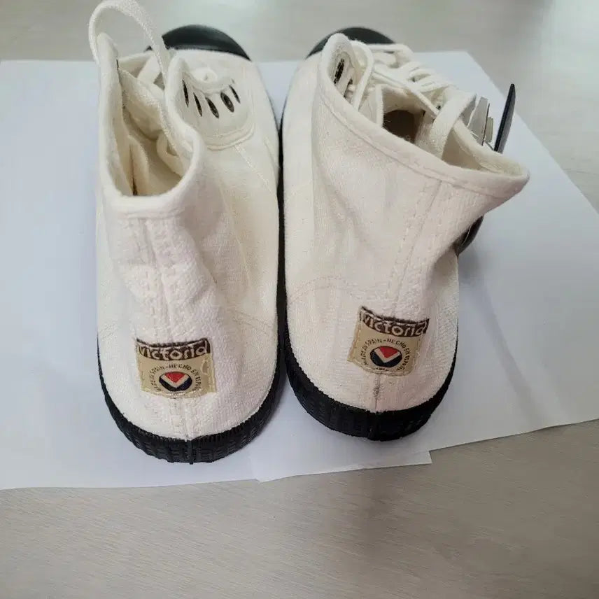 [BUNJANG] Victoria High Sneakers 255 (New) / 빅토리아 하이 스니커즈 255(새상품)