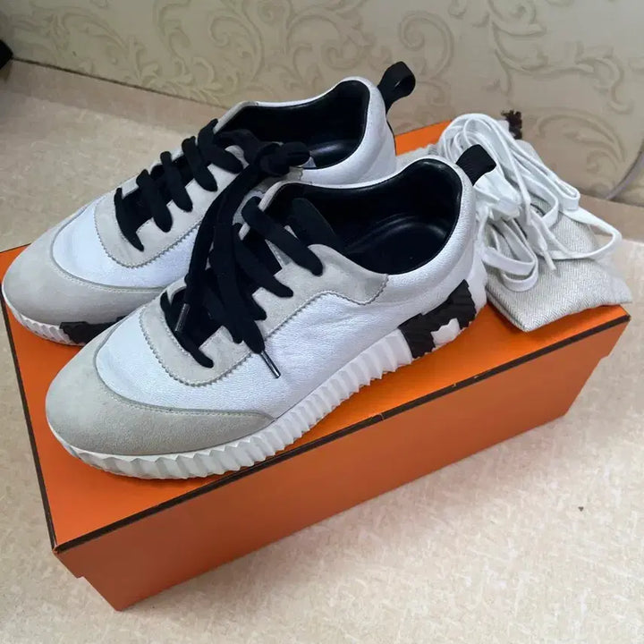[BUNJANG] Hermes Bouncing Sneakers Goat Skin Blanc Noir 37.5 / 에르메스 바운싱 스니커즈 고트스킨 블랑 누아 37.5