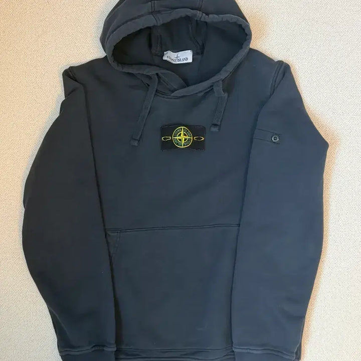 [SOLD OUT] {정품/당일배송} 스톤아일랜드 후드티