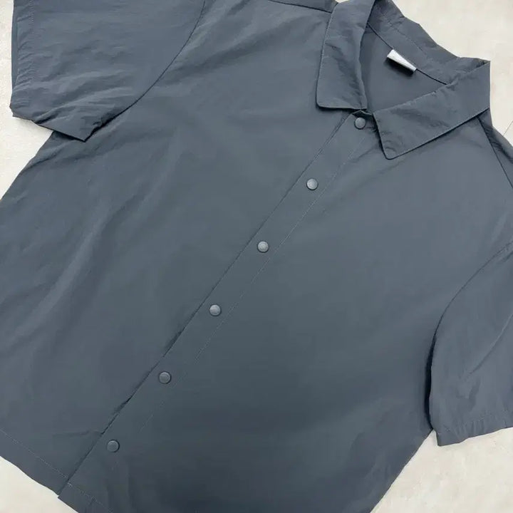 [BUNJANG] Columbia Charcoal Nylon Short Sleeve Shirt / 