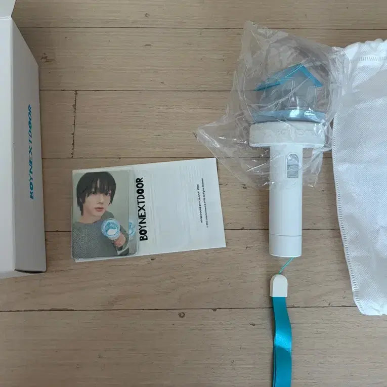[BUNJANG] BOYNEXTDOOR Official Light Stick Bundle / 보넥도 응원봉 박스포카 포함 판매